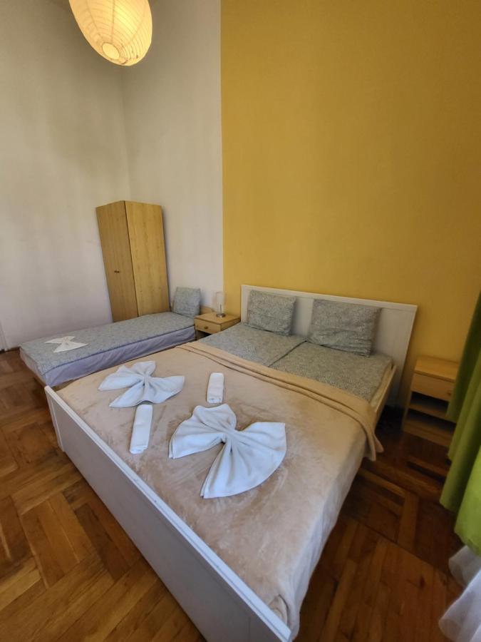Casa Nora Hotel Boedapest Buitenkant foto
