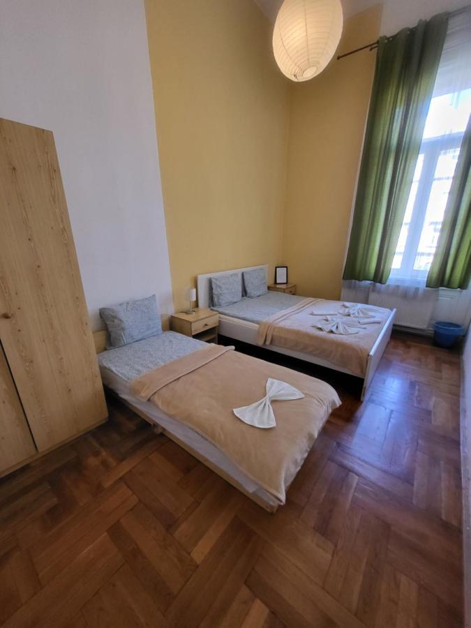 Casa Nora Hotel Boedapest Buitenkant foto